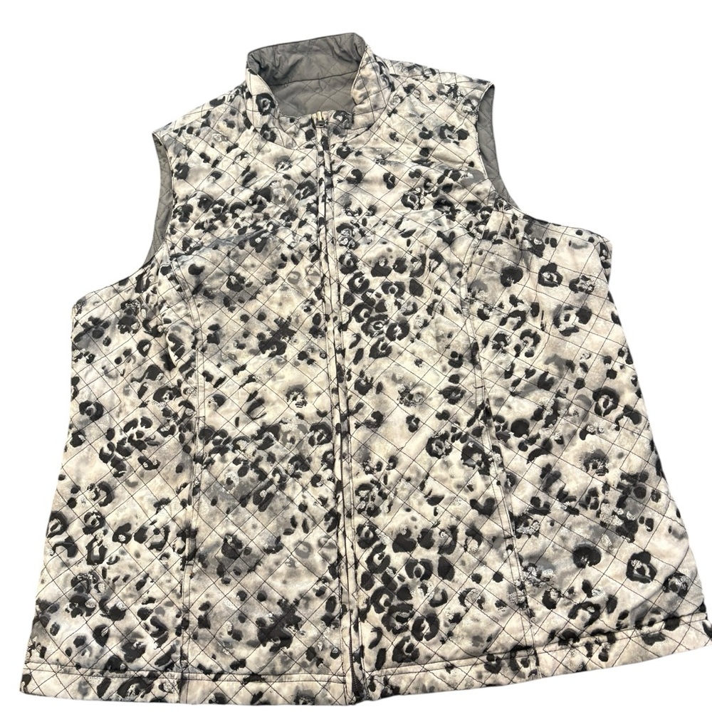Quilted Reversible Vest Grey Animal Print Women’s Size 2X Sleeveless Casual Zip